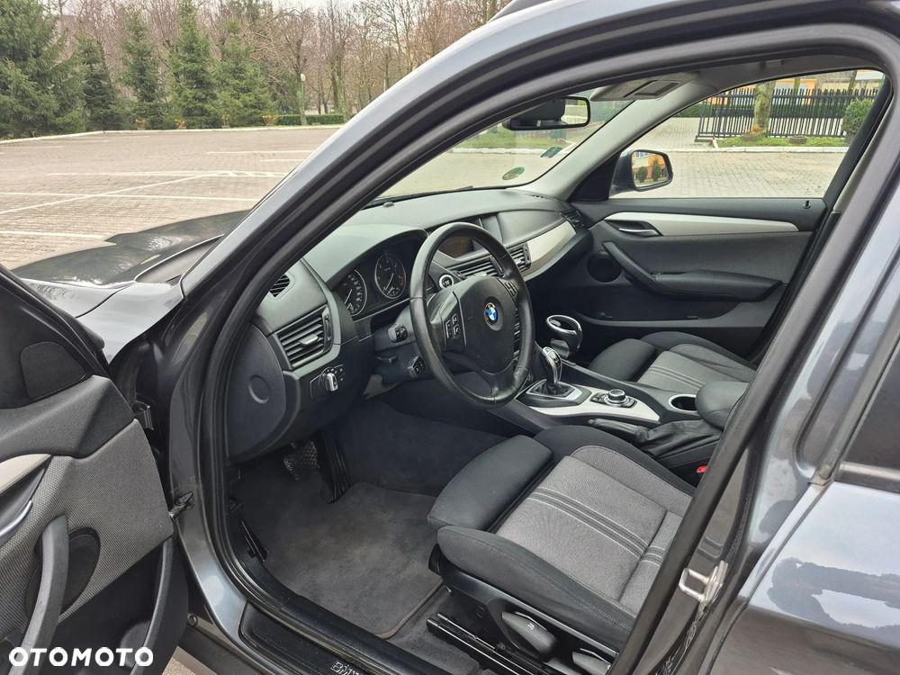 BMW X1 xDrive18d Sport Line - 17