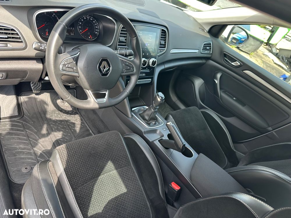 Renault Megane BLUE dCi 115 INTENS - 9