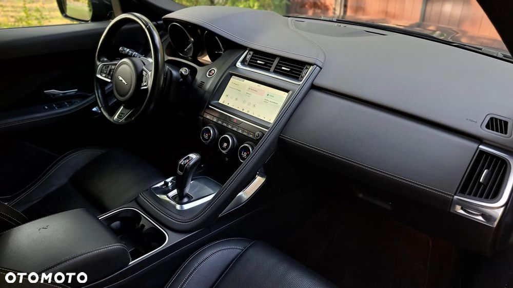 Jaguar E-Pace - 27