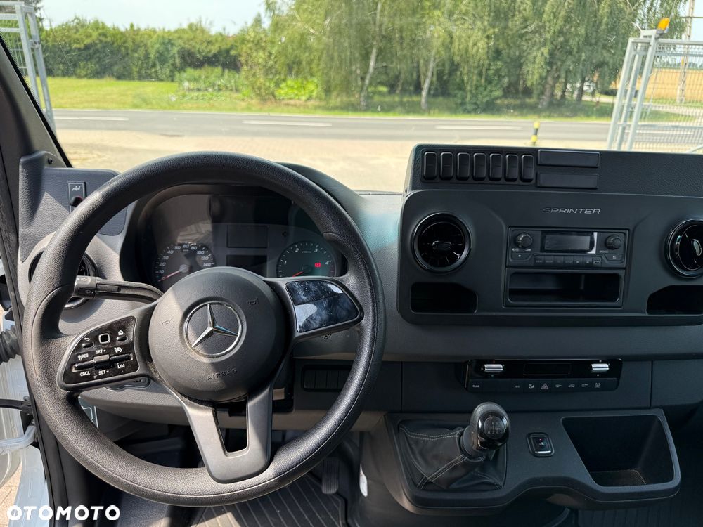 Mercedes-Benz SPRINTER 516 - 15
