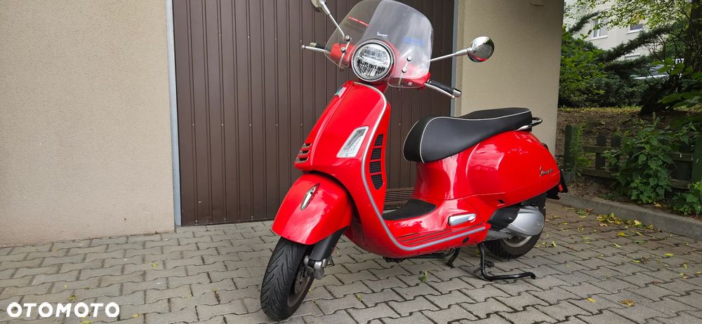 Vespa GTS - 2