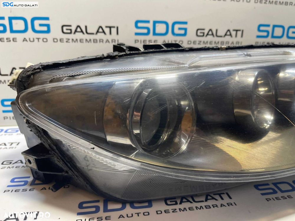 Far Dreapta Xenon cu Lupa si Modificare Banda Led Mazda 6 2002 - 2008 Cod 130732908601 [B3007] - 3