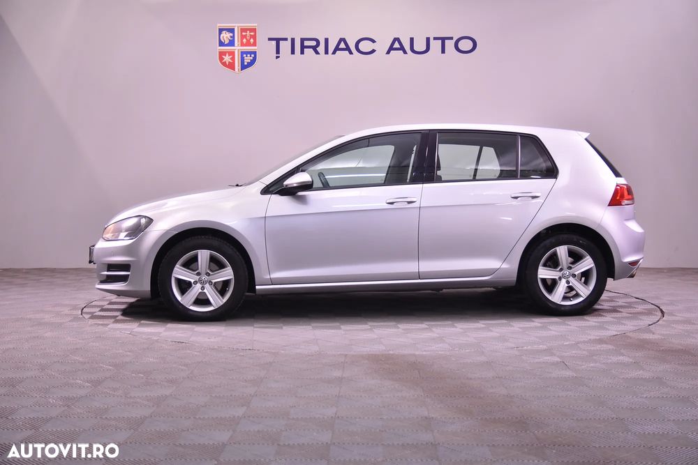 Volkswagen Golf - 2