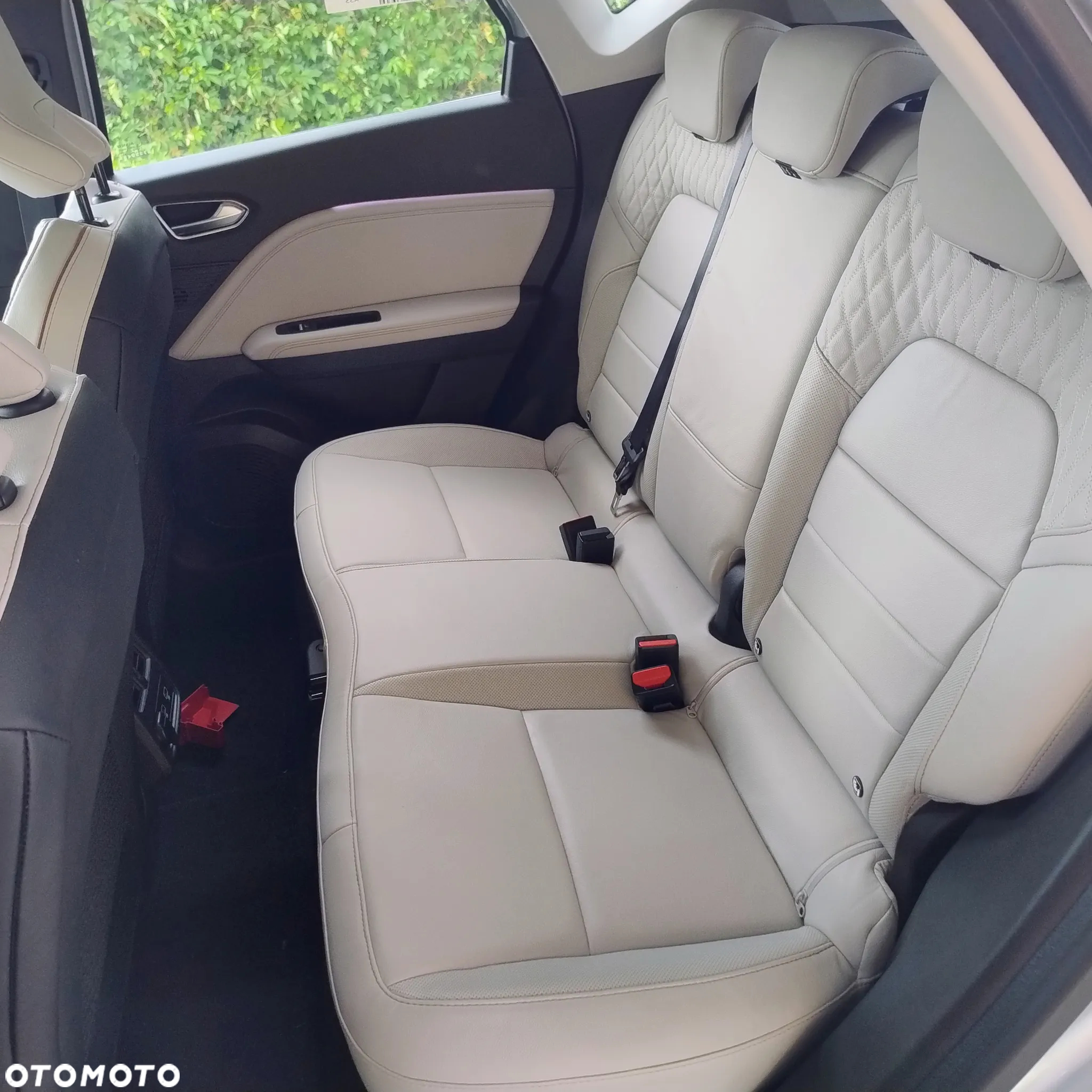 Renault Captur TCe Mild Hybrid 140 EDC GPF EVOLUTION - 4