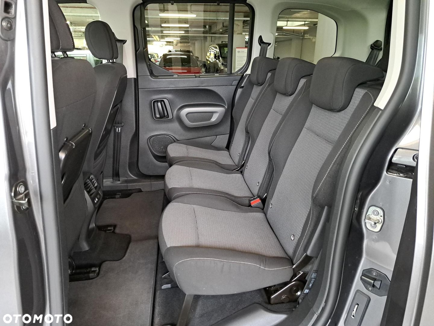 Toyota Proace City Verso 1.2 D-4T Family - 11