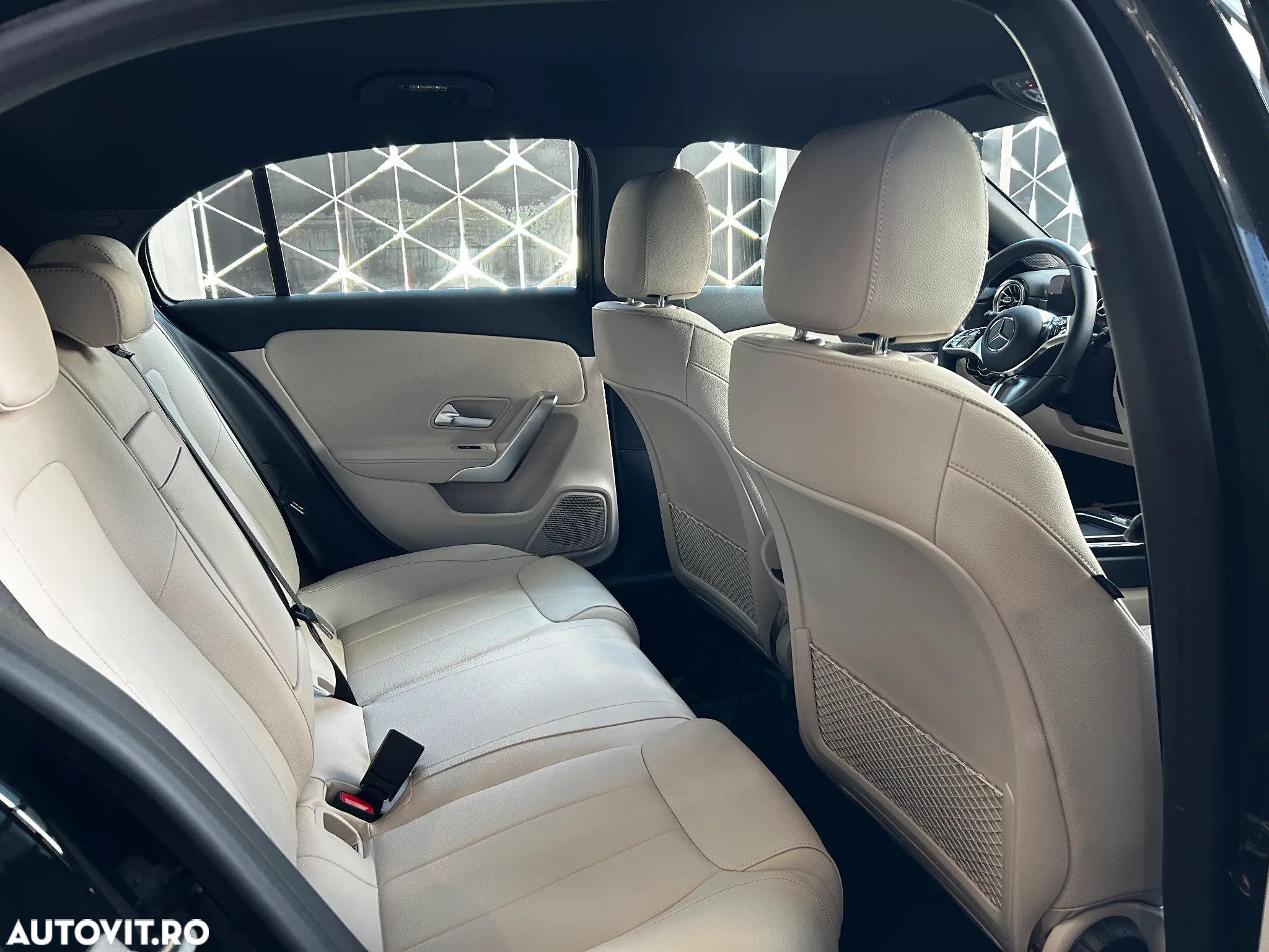 Mercedes-Benz A 200 MHEV 7G-DCT - 12