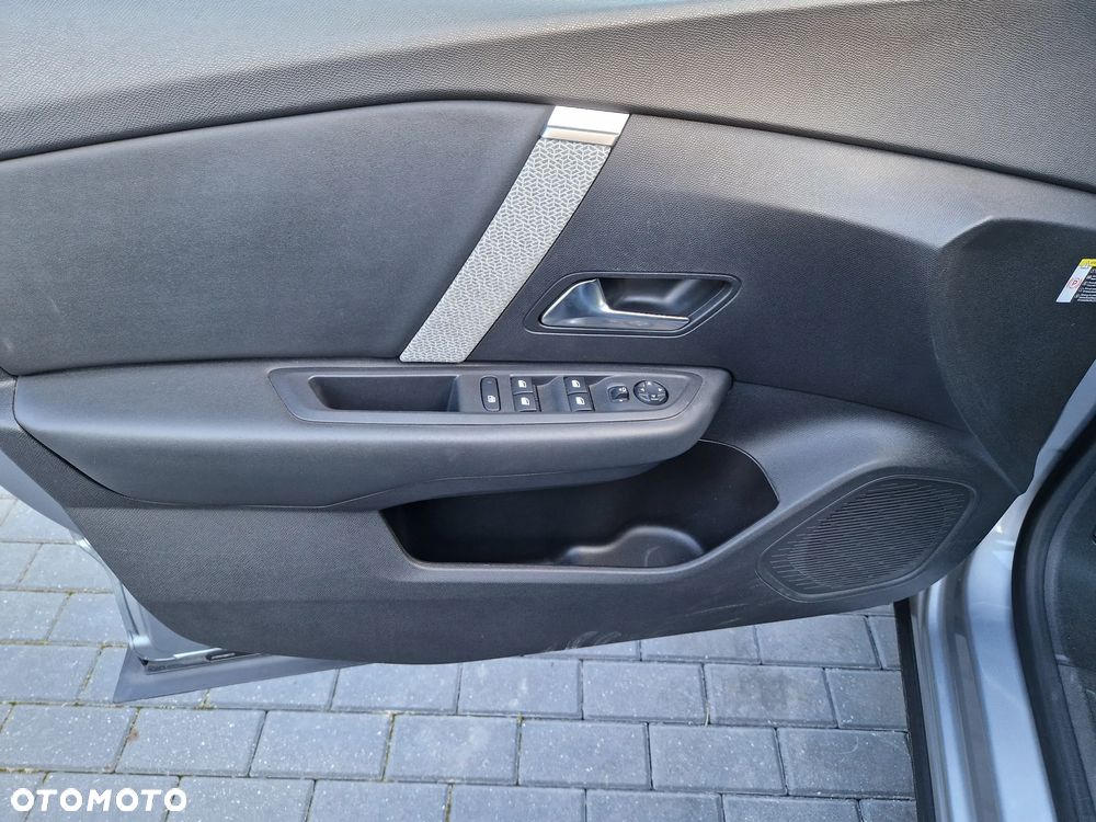 Citroën C4 BlueHDi 130 Stop&Start EAT8 FEEL PACK - 20