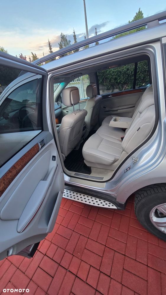 Mercedes-Benz GL 320 CDI 4Matic 7G-TRONIC - 24