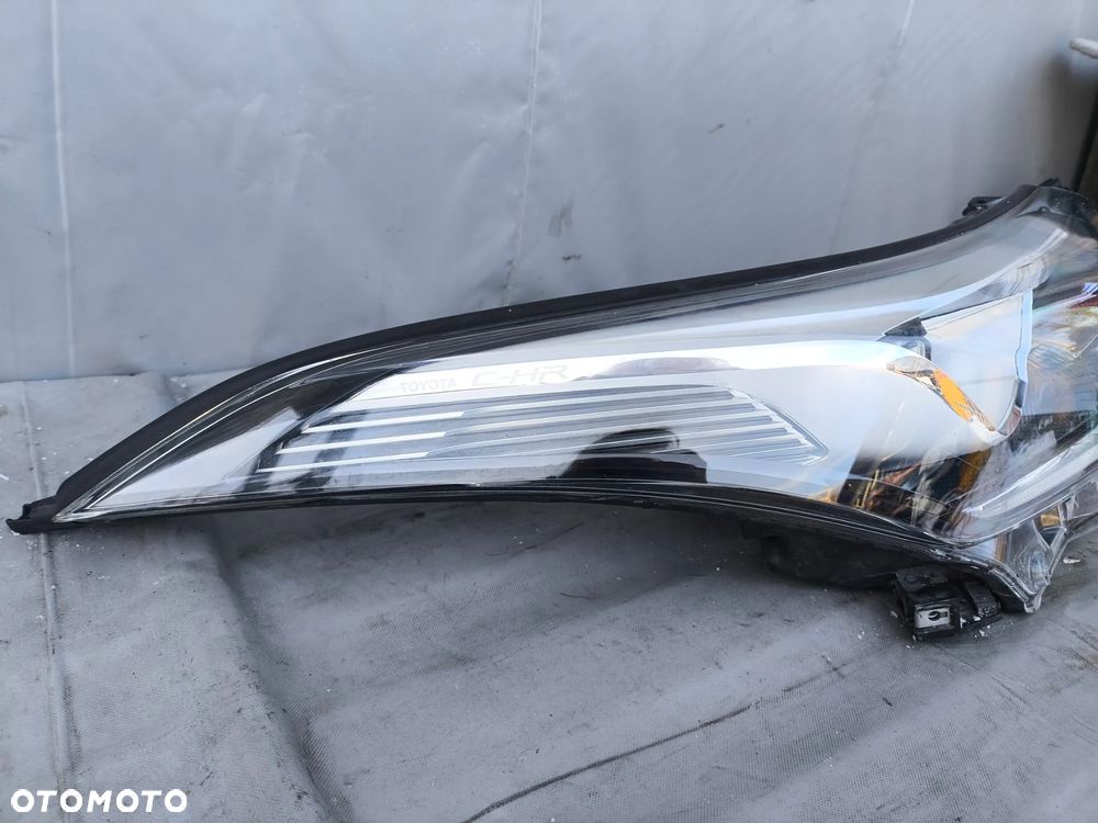 TOYOTA CHR C-HR 16r. LAMPA PRZEDNIA PRAWA FULL LED 81110-F4070-00 - 3
