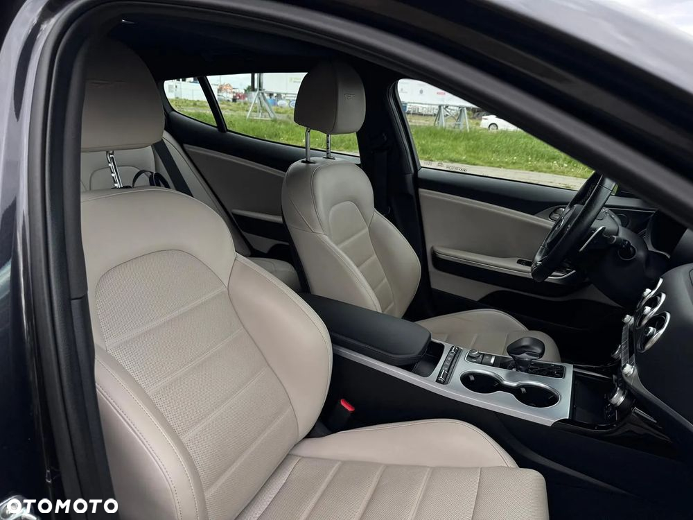 Kia Stinger 3.3 T-GDI V6 GT Prestige Line AWD - 28