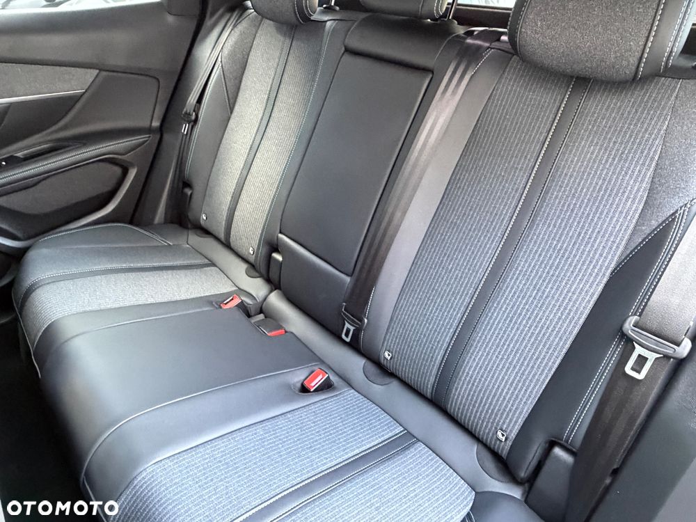Peugeot 3008 BlueHDi 130 Stop & Start EAT8 Allure - 12