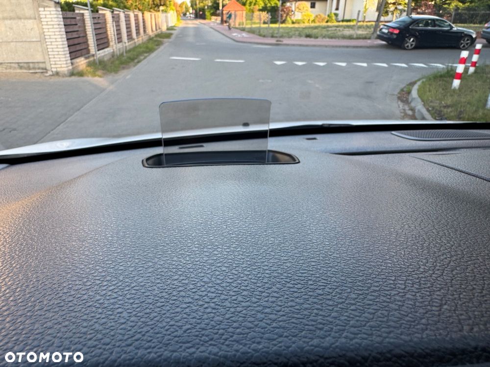 Toyota Proace Verso ver-2-0--l--d--4d-5--si-family-compact - 22
