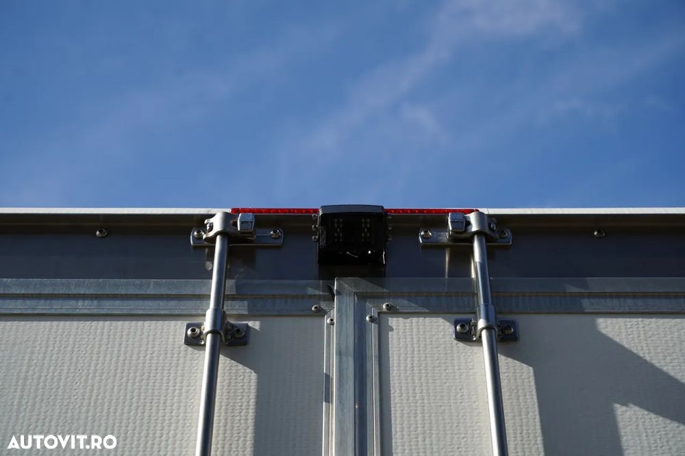 Renault MASTER / IZOTERMIC / CONTAINER / DHOLLANDIA LIFT / IMPORTAT - 21