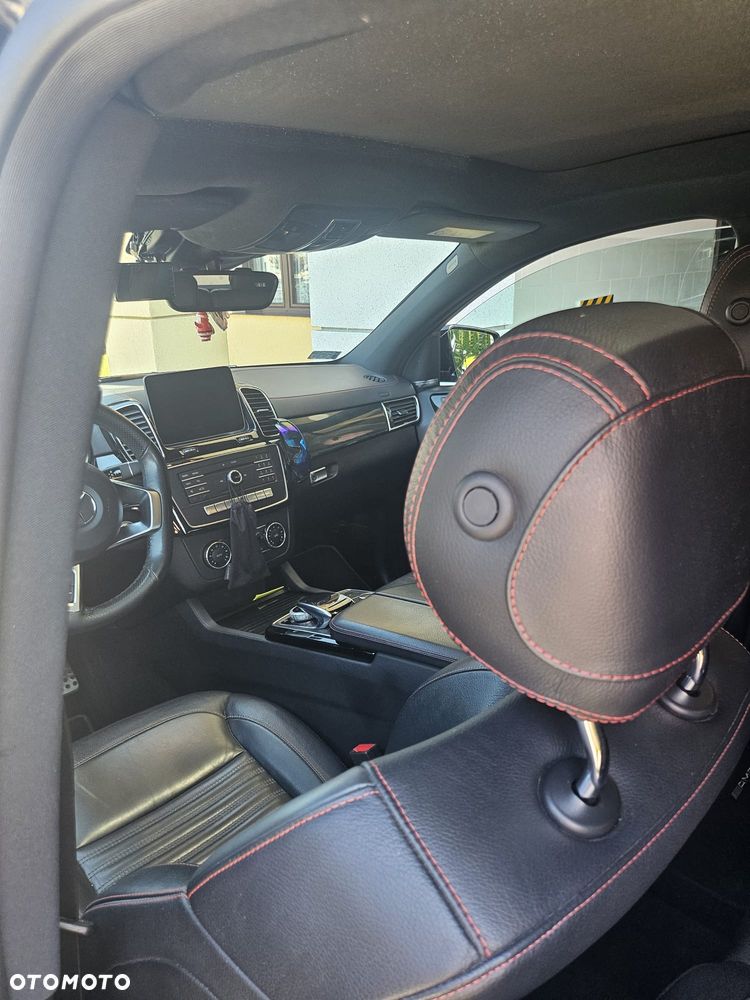 Mercedes-Benz GLE - 14