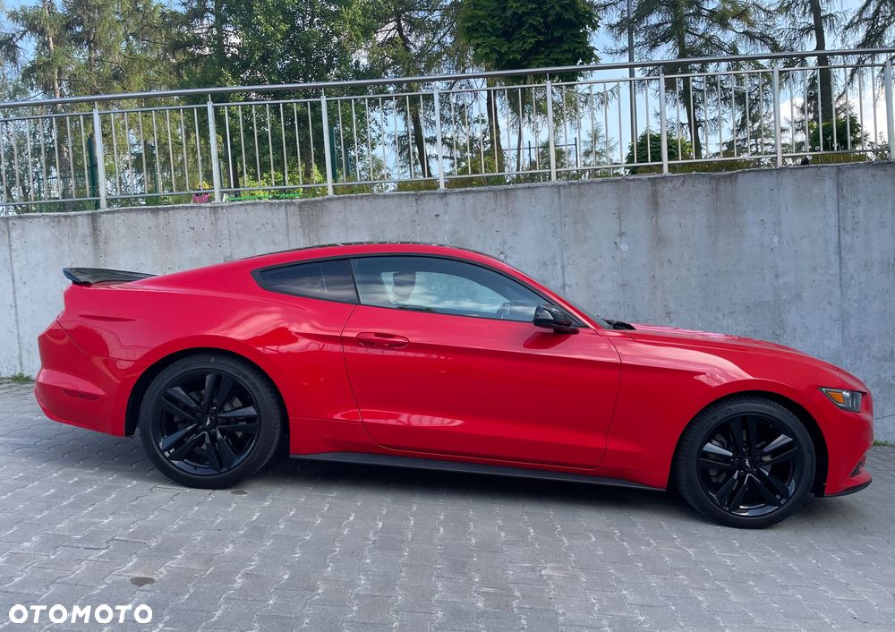 Ford Mustang - 2