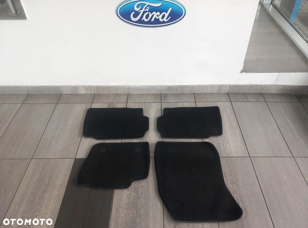 Dywaniki welurowe przód i tył Ford Mondeo 2014-2022 2022431 - 2