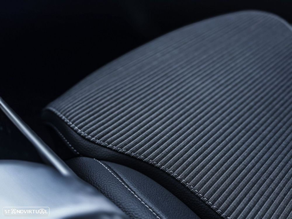 Mercedes-Benz C 300 - 11