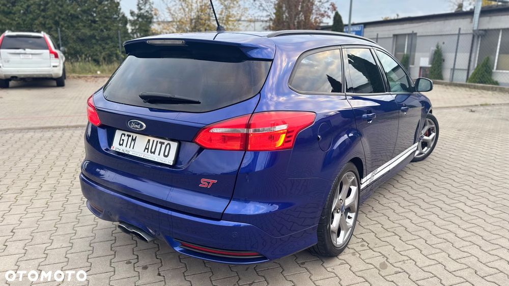 Ford Focus 2.0 EcoBoost ST mit Leder-Exclusiv-Paket - 17