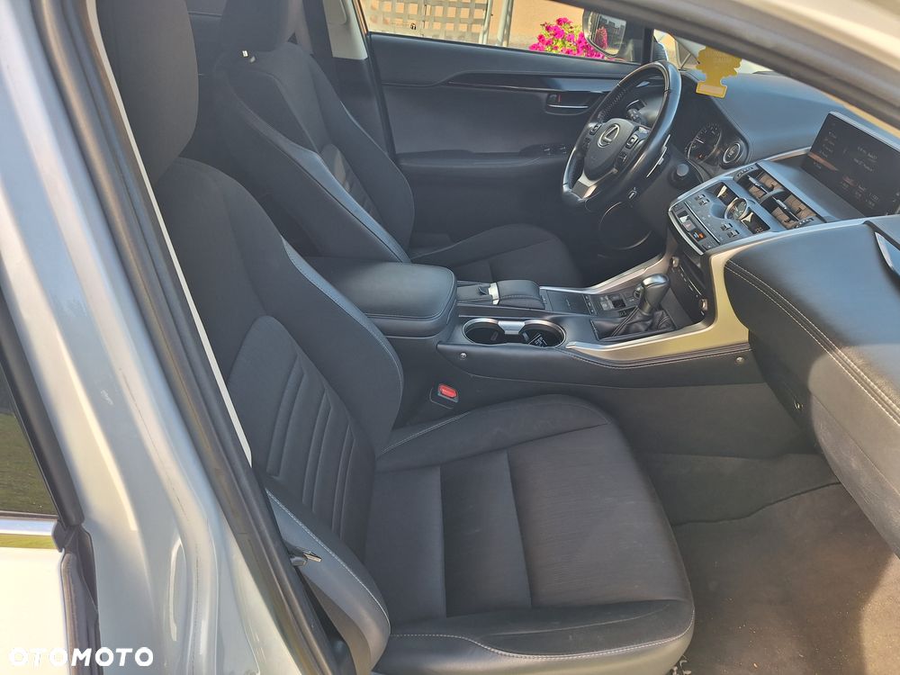 Lexus NX 300 Elegance 2WD - 24