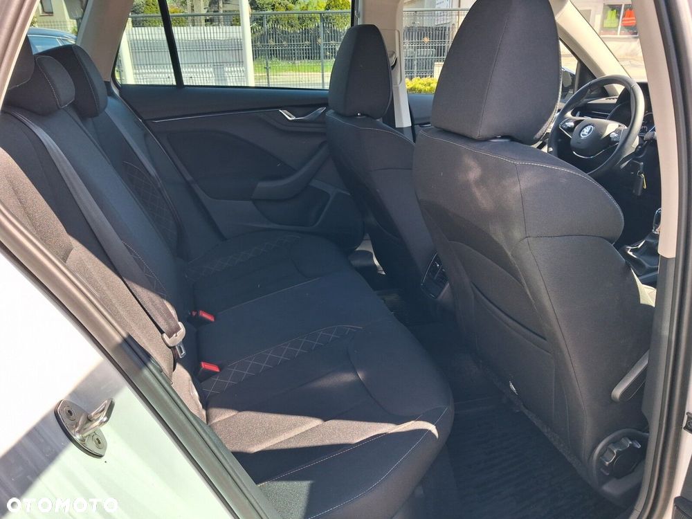 Skoda Kamiq 1.0 TSI Ambition DSG - 8