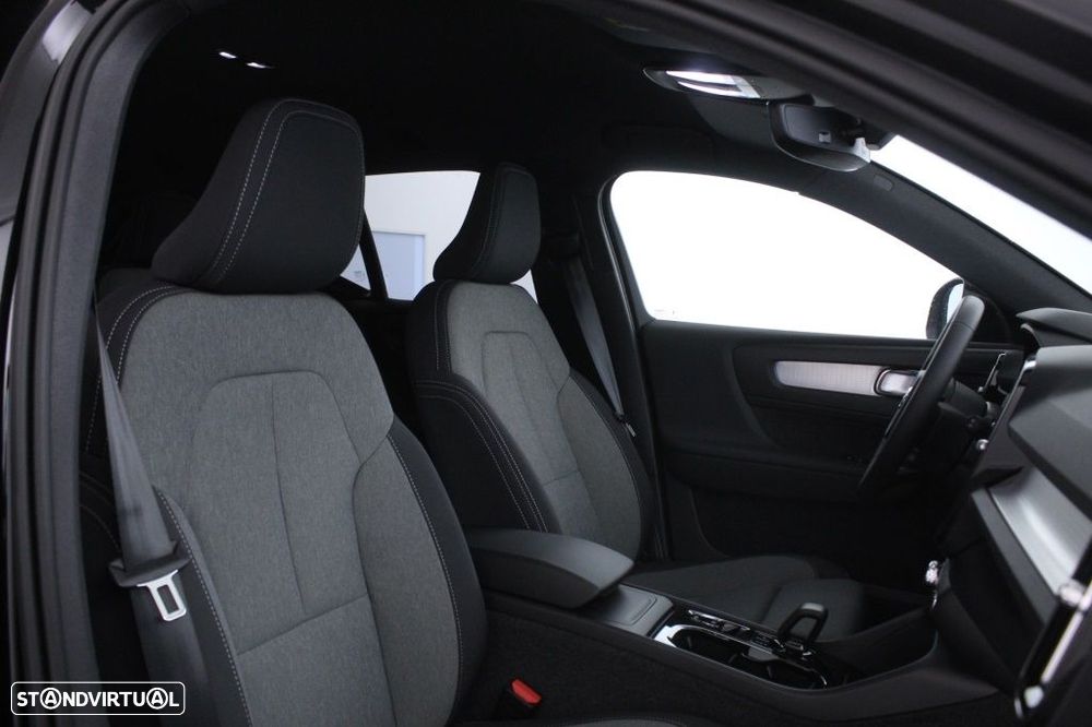 Volvo XC 40 2.0 B3 Plus Dark - 15