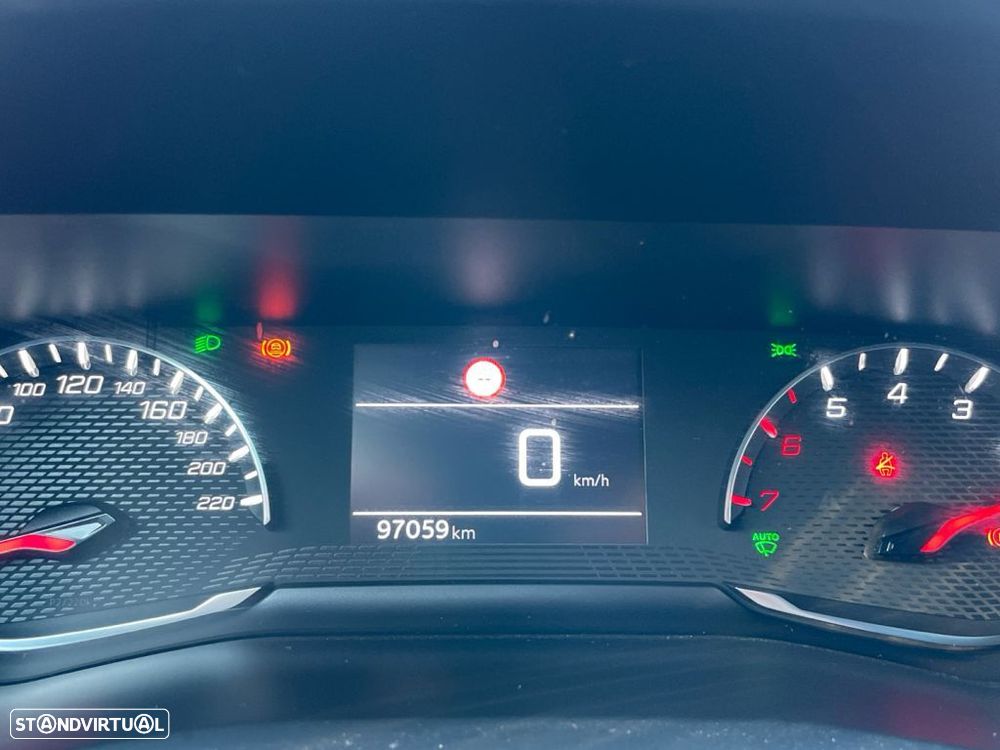 Peugeot 2008 1.2 PureTech Active - 3