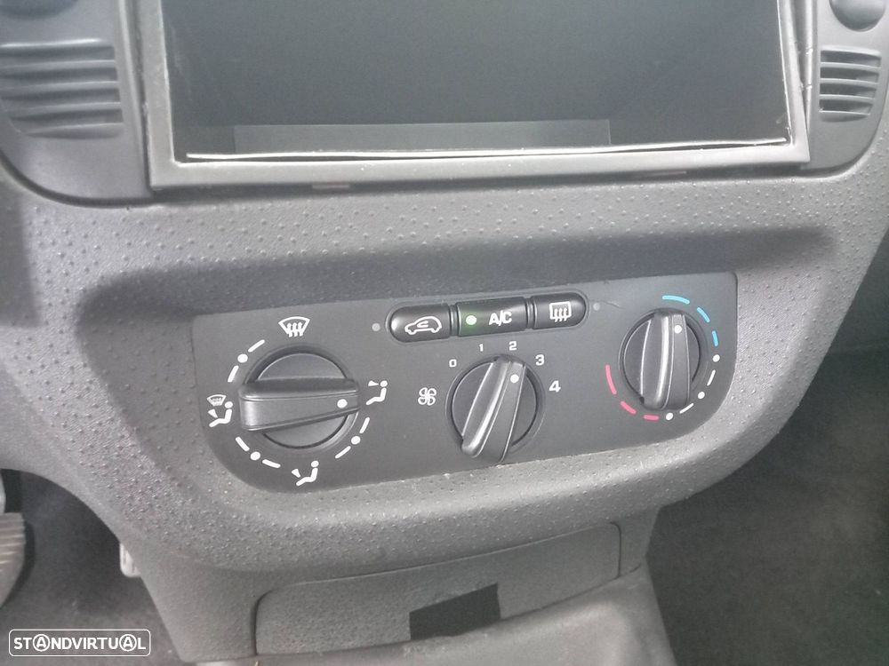 Citroën C3 1.4 HDi SX + - 11