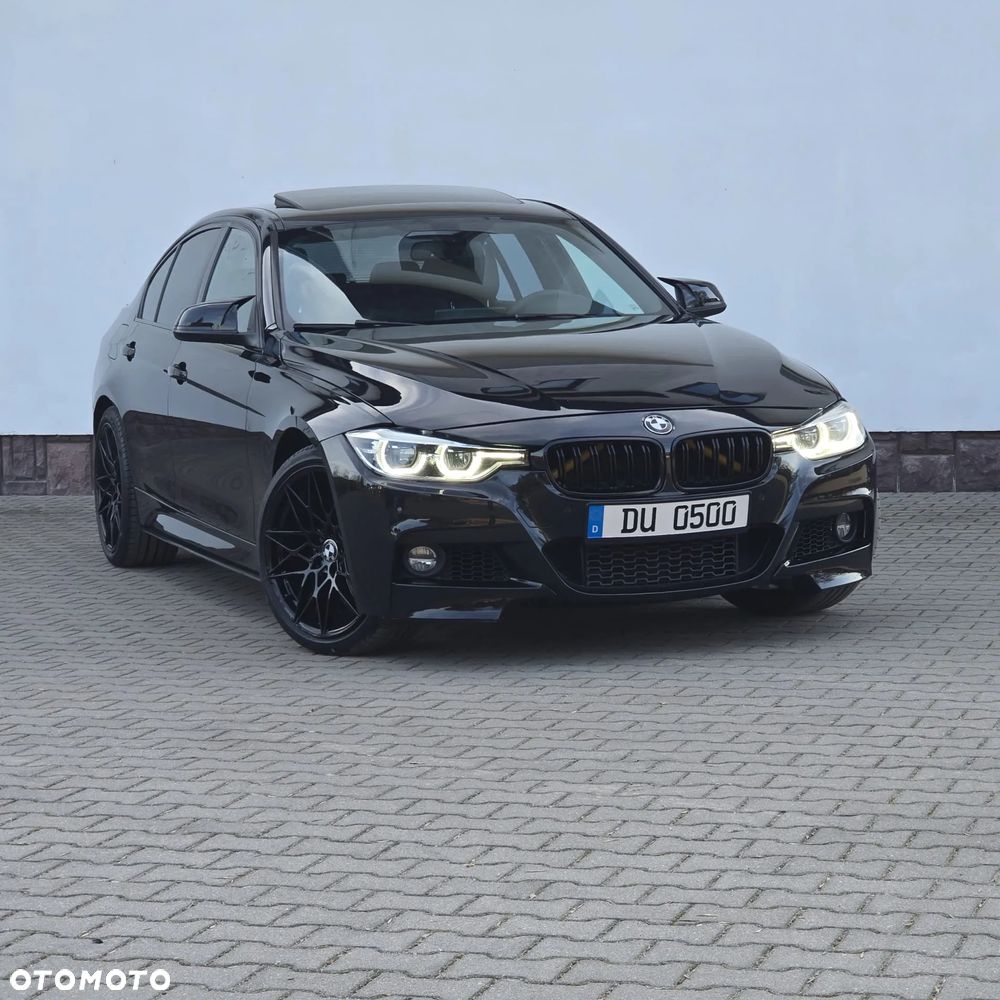 BMW Seria 3 330i xDrive M Sport - 1