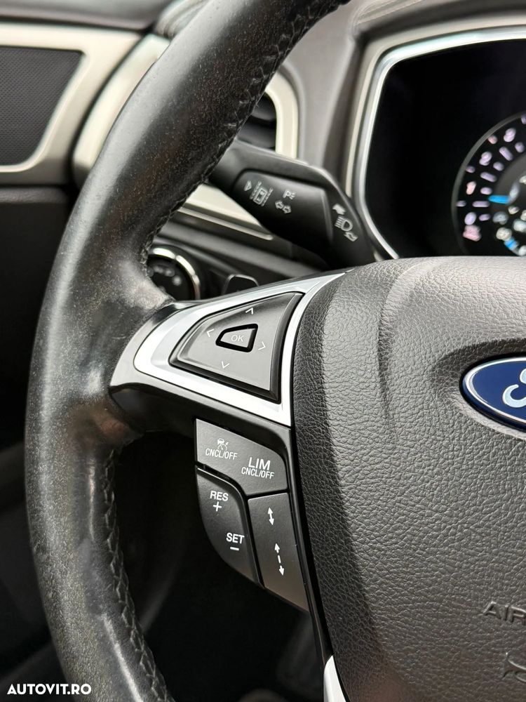 Ford Mondeo Vignale 2.0 TDCi Powershift - 15