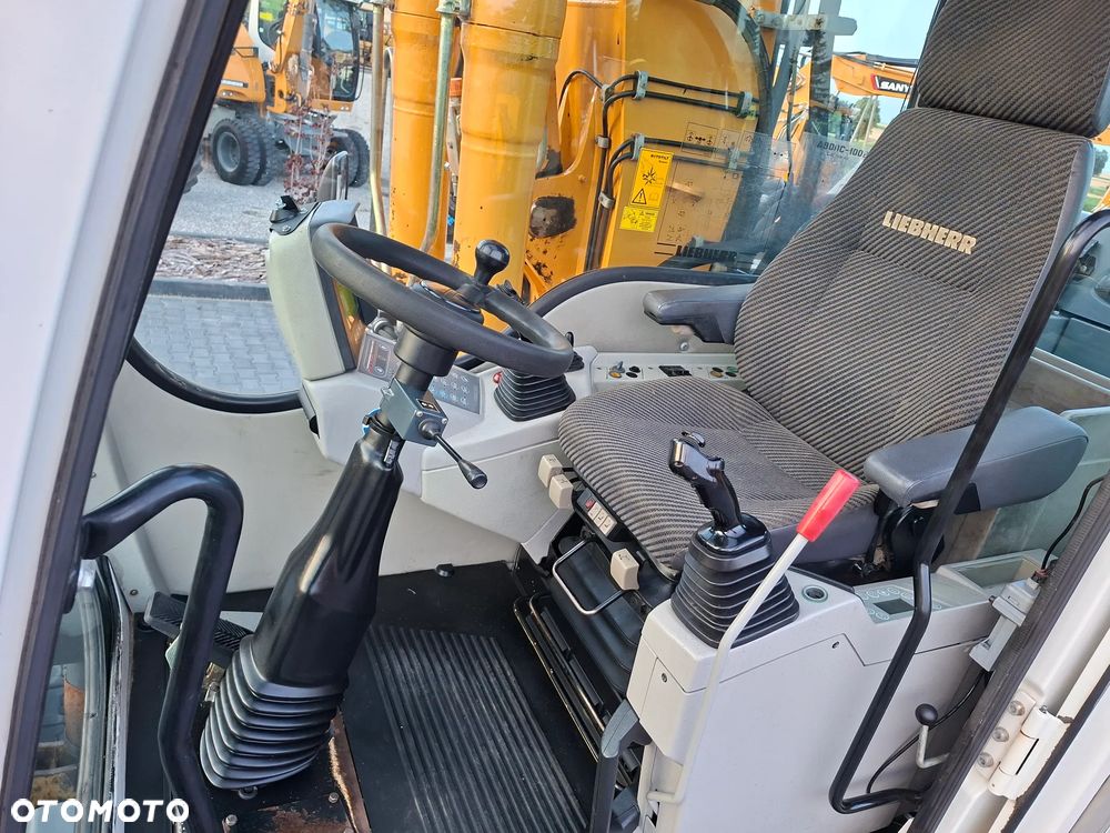 Liebherr A900C ROTOTILT - 2