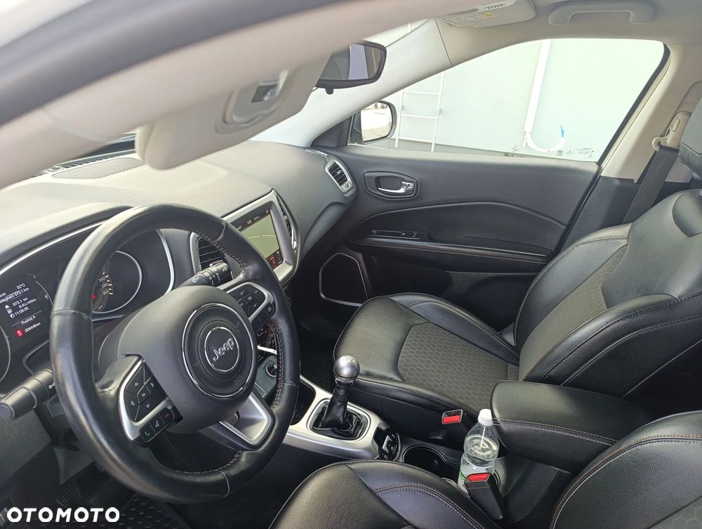 Jeep Compass 1.6 MultiJet Longitude - 26