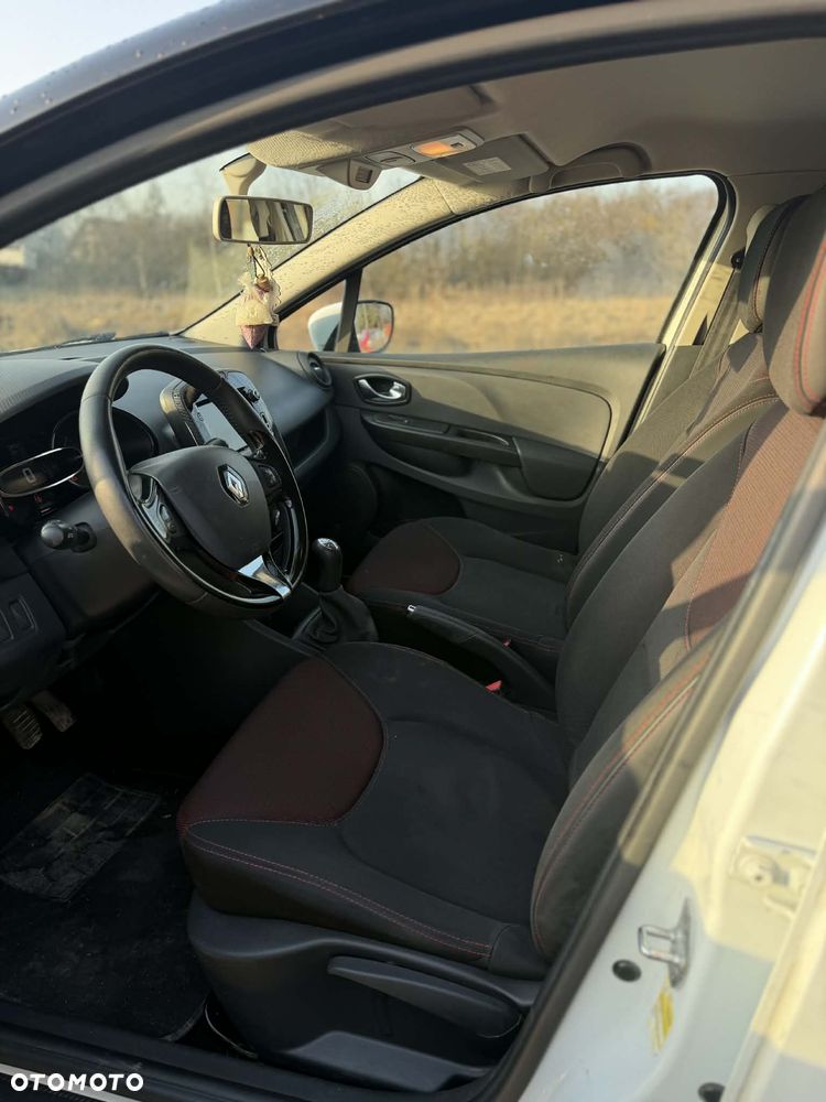 Renault Clio 1.2 16V 75 Life - 7