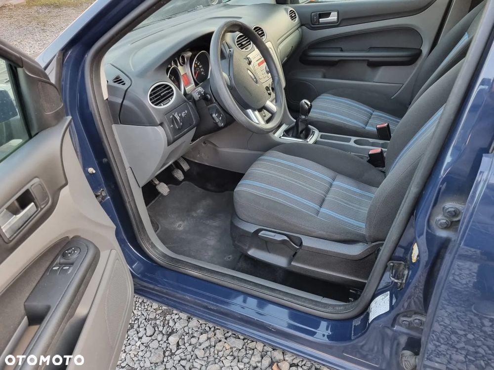 Ford Focus 1.6 16V Style - 15