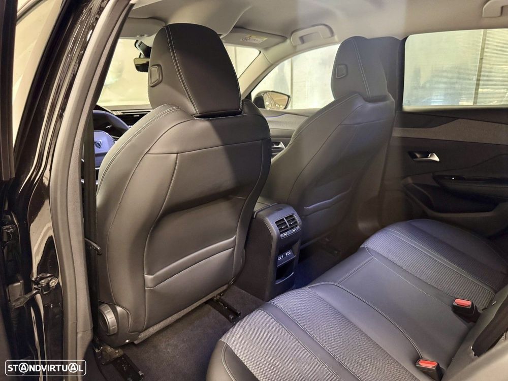 Peugeot 308 1.2 PureTech Allure Pack EAT8 — fotografia 34
