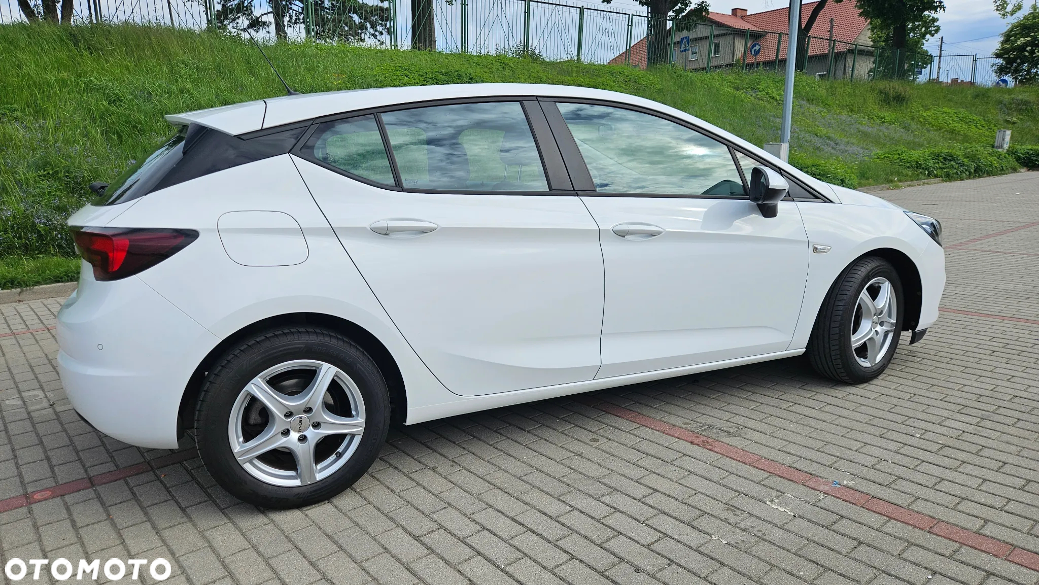 Opel Astra - 16