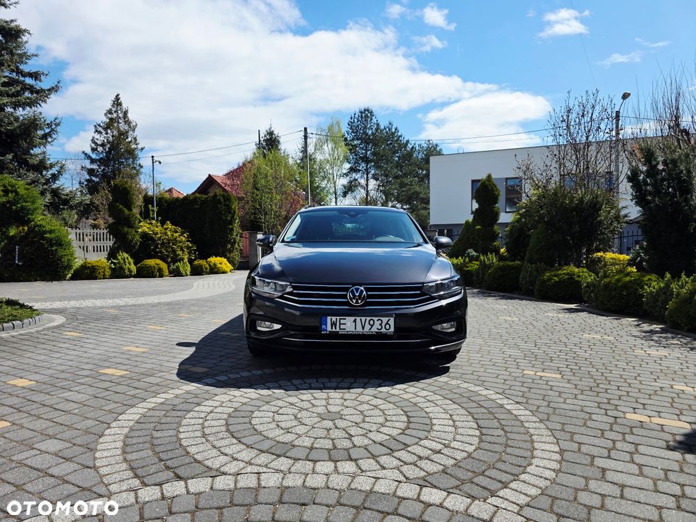 Volkswagen Passat Variant 2.0 TDI EVO Elegance DSG - 23