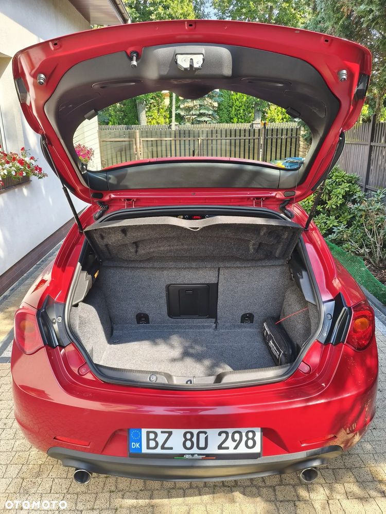 Alfa Romeo Giulietta 2.0 JTDM Distinctive - 19