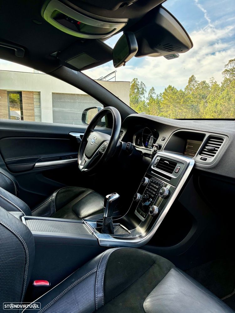 Volvo V60 2.0 D4 R-Design Summum - 12