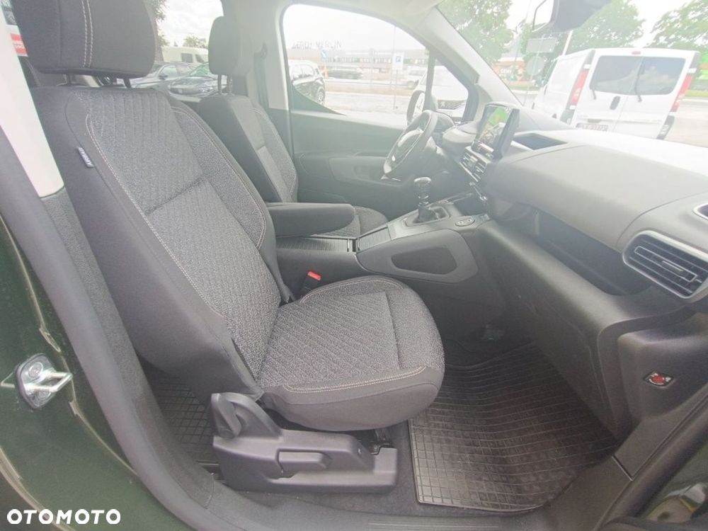 Peugeot Rifter - 31