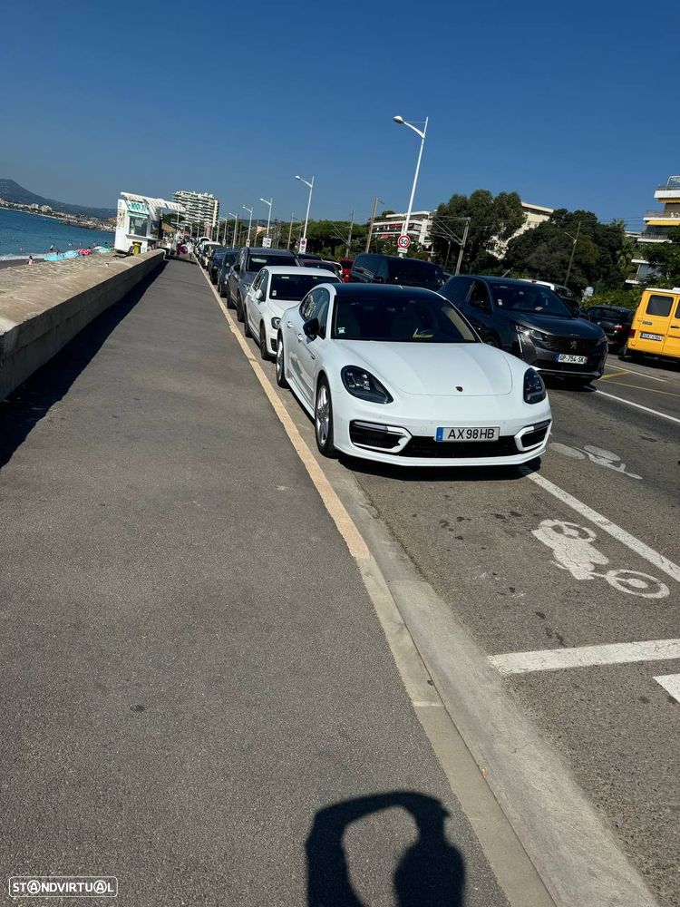 Porsche Panamera Sport Turismo 4S E-Hybrid - 2