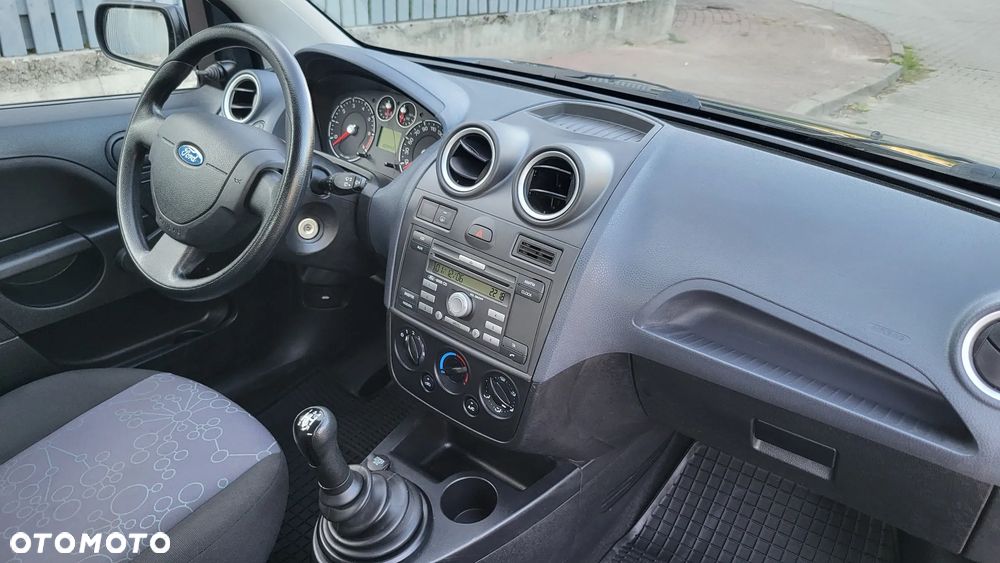 Ford Fiesta - 10