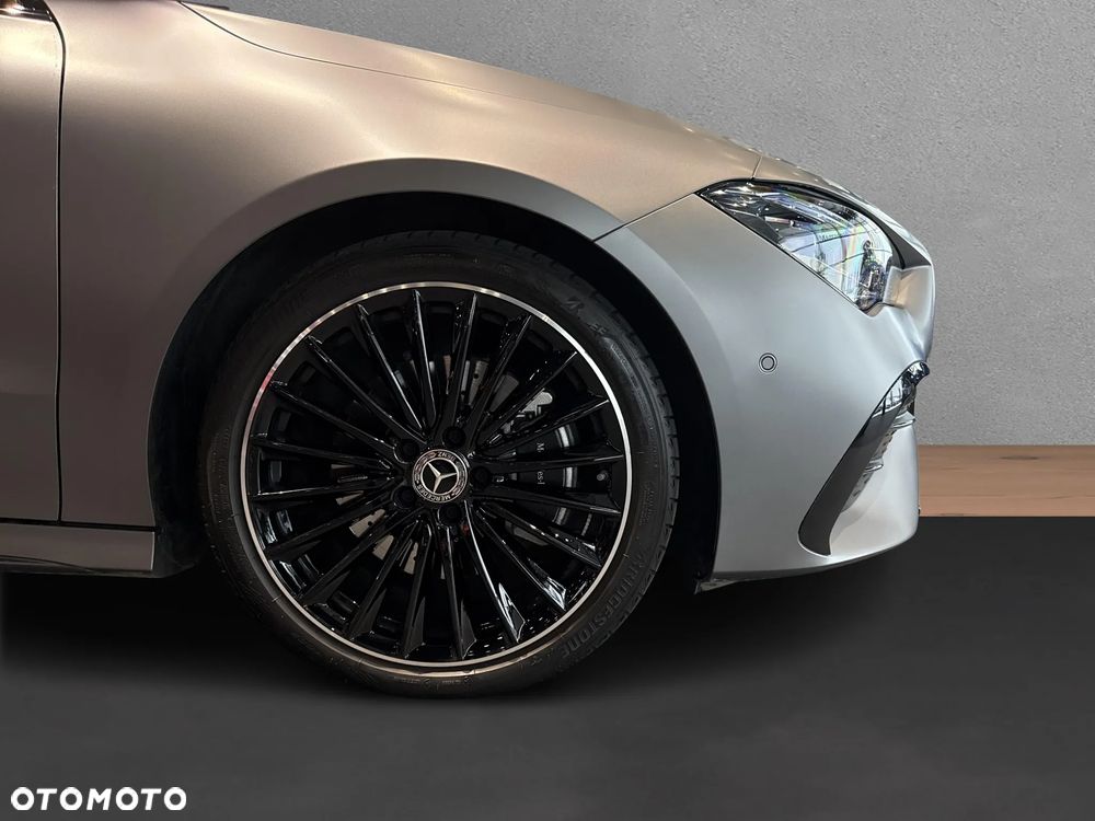 Mercedes-Benz CLA 200 d AMG Line 8G-DCT - 15