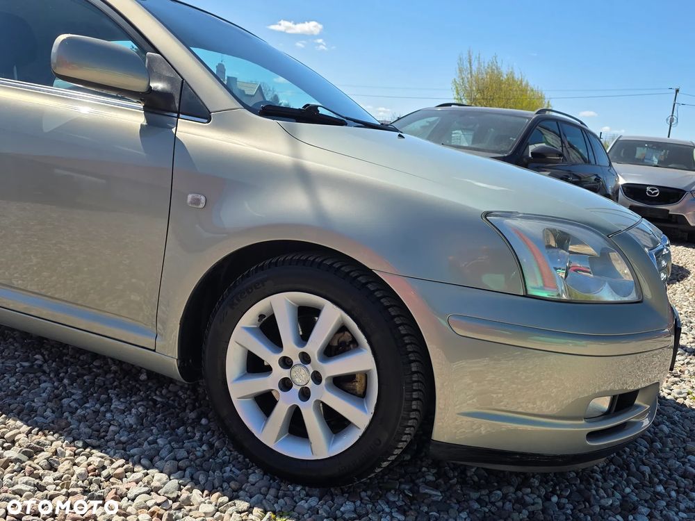 Toyota Avensis 2.0 VVT-i Sol - 8