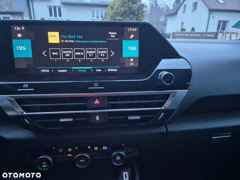 Citroën C4 BlueHDi 130 Stop&Start EAT8 SHINE - 28