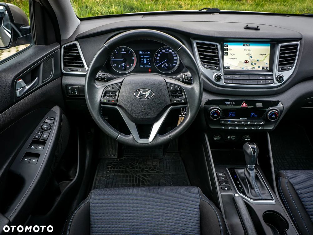 Hyundai Tucson blue 1.7 CRDi 2WD DCT Premium - 21