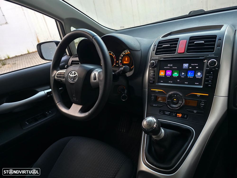 Toyota Auris 1.33 VVT-i Exclusive - 46