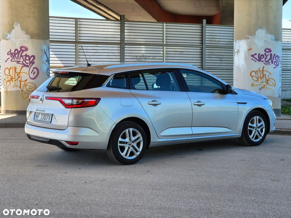 Renault Megane 1.5 Blue dCi Zen - 4