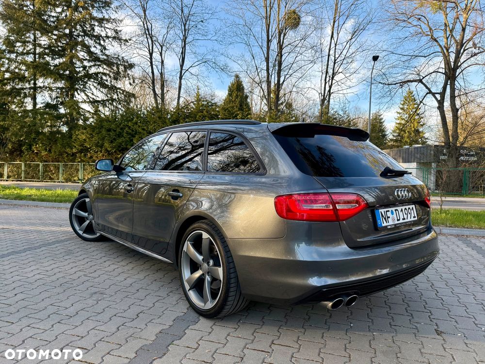 Audi A4 Avant 2.0 TDI DPF clean diesel S line Sportpaket - 29