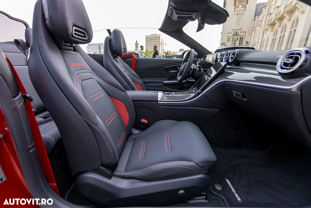 Mercedes-Benz CLE Mercedes-AMG 53 4M+ Cabrio AMG S.SHIFT TCT 9G - 40