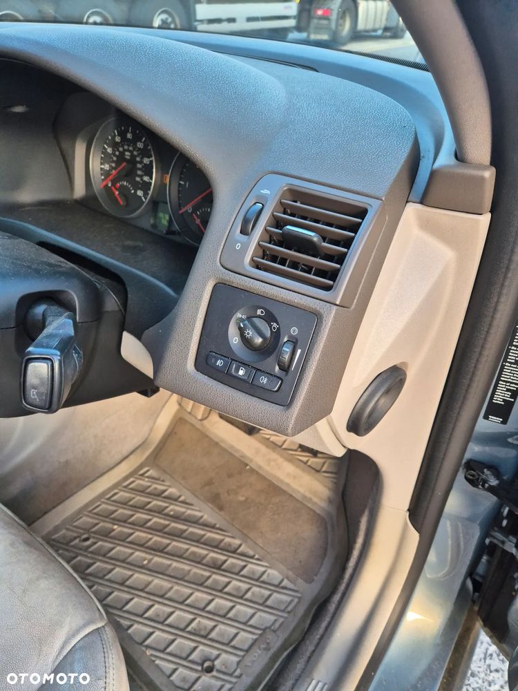 Volvo V50 - 22